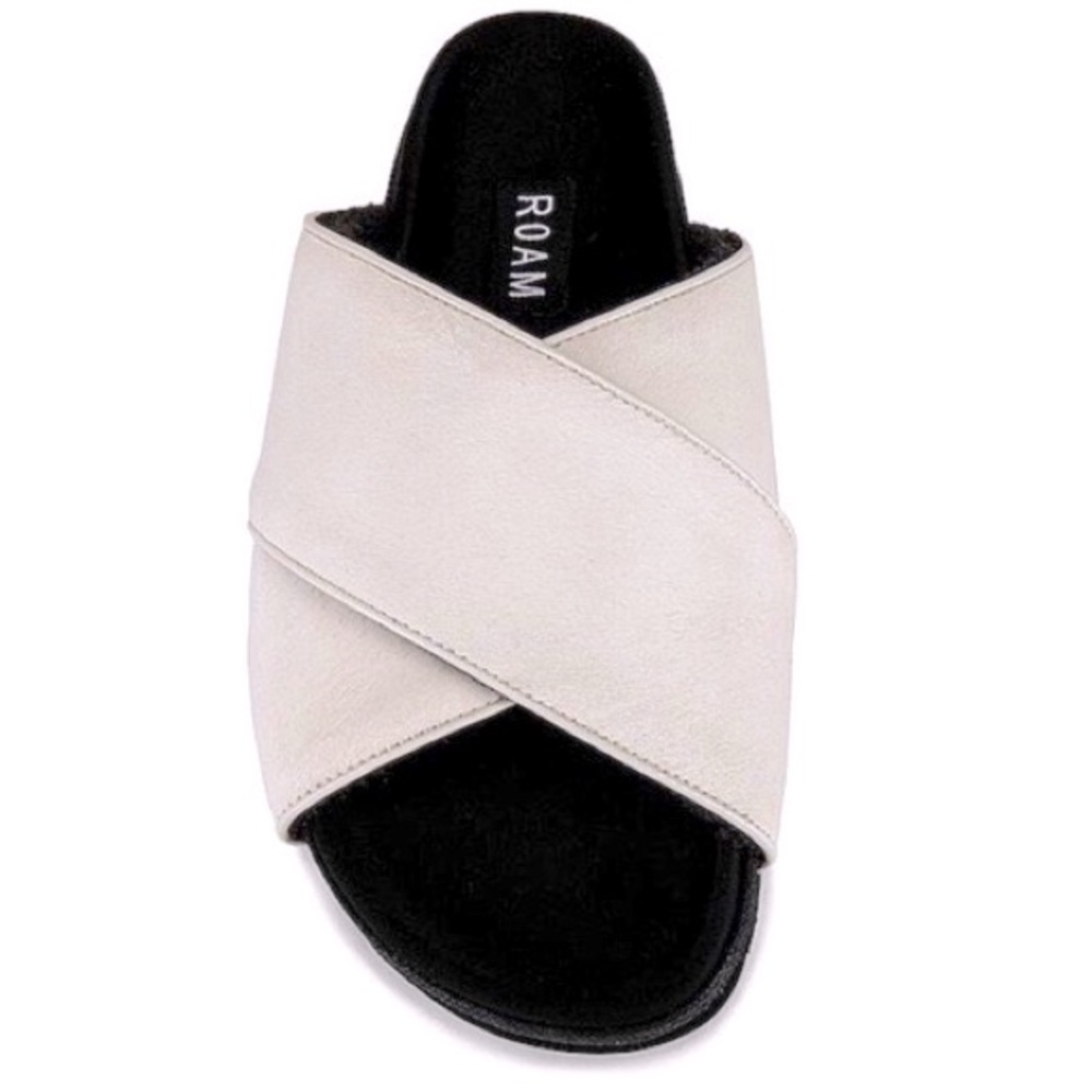 ROAM Crisscross Slide Sandal in Light Beige and Black